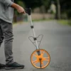 Metar na kotač digitalni teleskopski